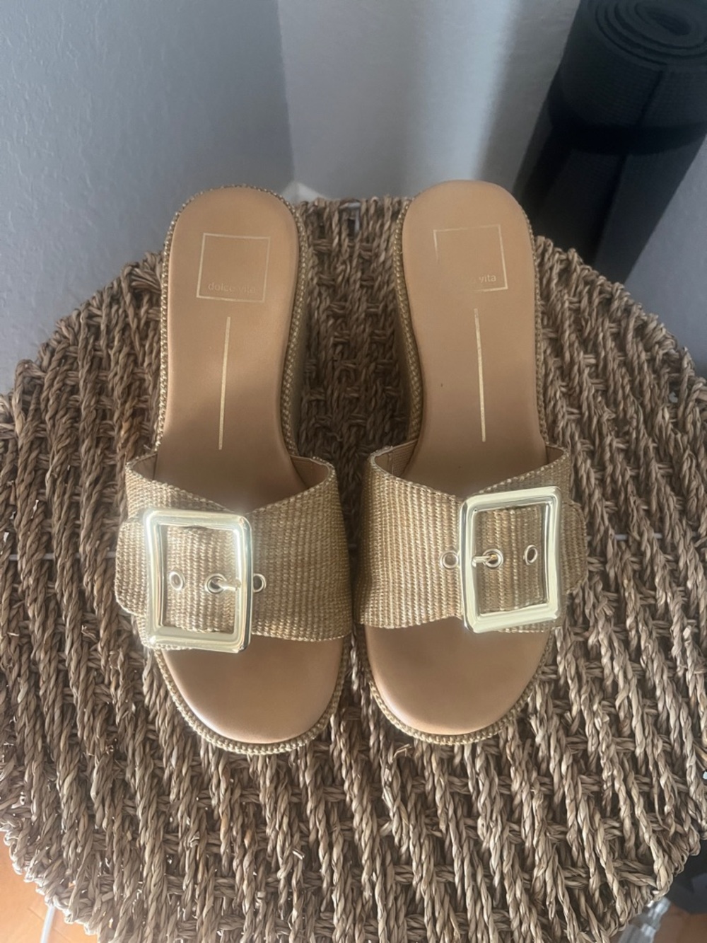 Dolce Vita Metallic Gold Platform Slide Sandals - Picture 3 of 4